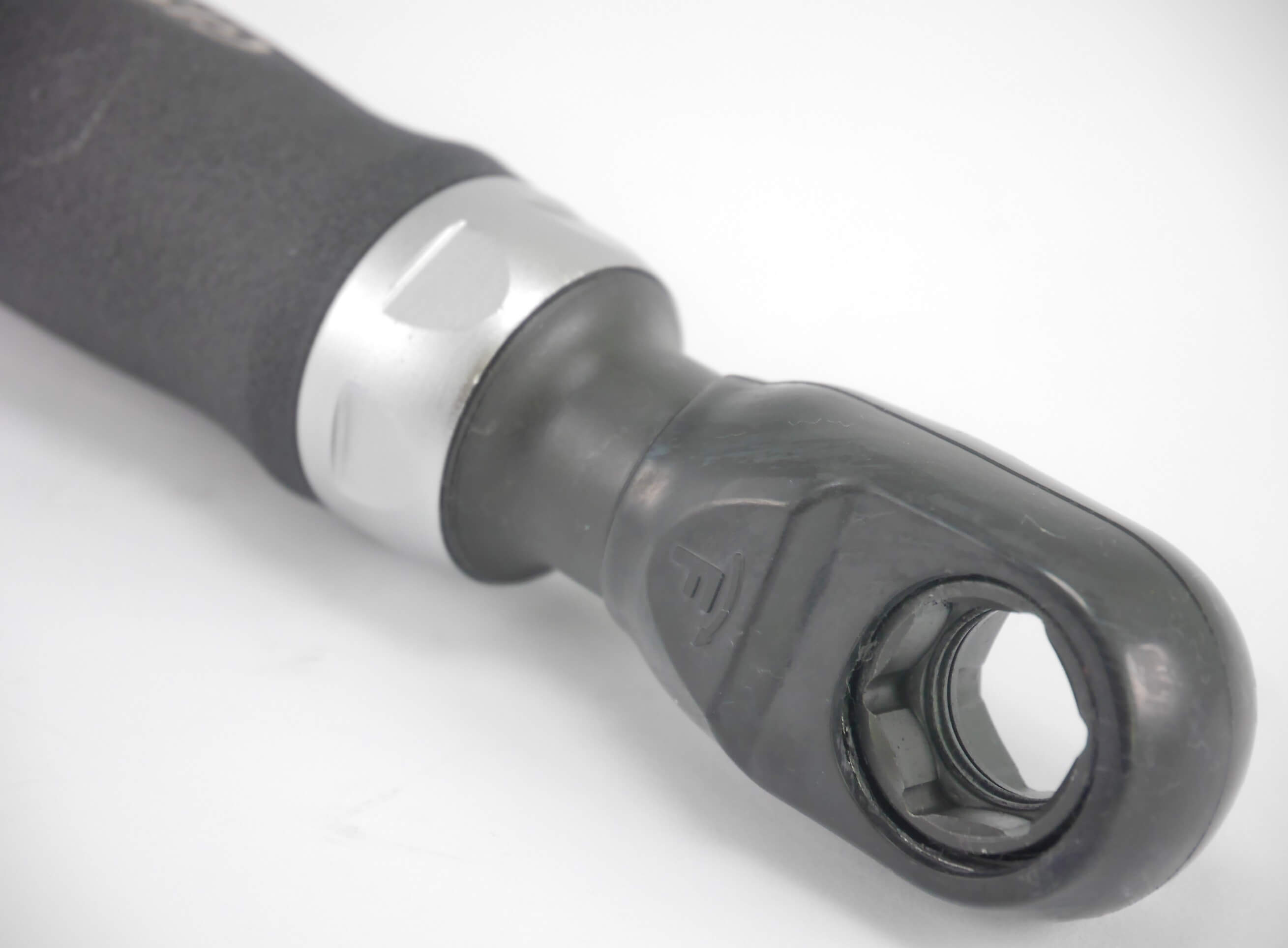 1/4" Mini ThruHole Air Ratchet Wrench (30 ft.lb) Supply. Over 44 Years of Vacuum Suction